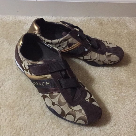 EUC Coach brown katelyn  sneakers Sz 9 1/2 - Picture 1 of 3